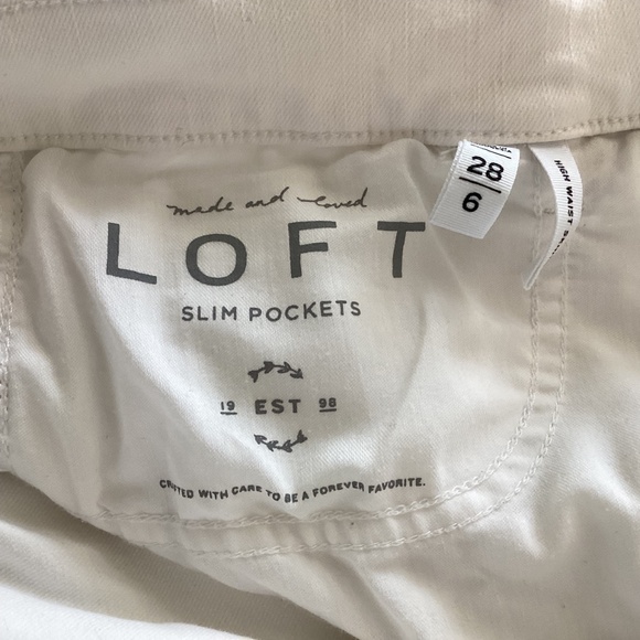 Loft women’s white, high rise, stretch, button fly, straight leg, size 6, jeans - Picture 4 of 8